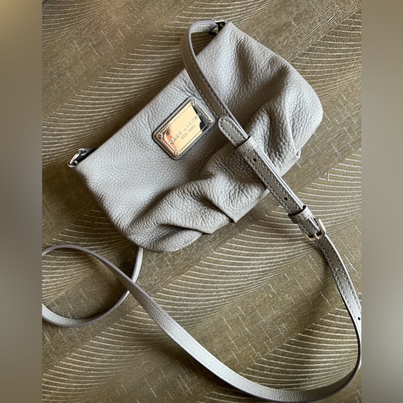 Marc Jacobs Classic Crossbody Pebble Grey - Picture 1 of 5